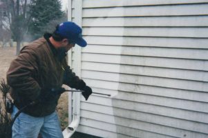 Photo of Powerhouse Pete soft washing vinyl siding